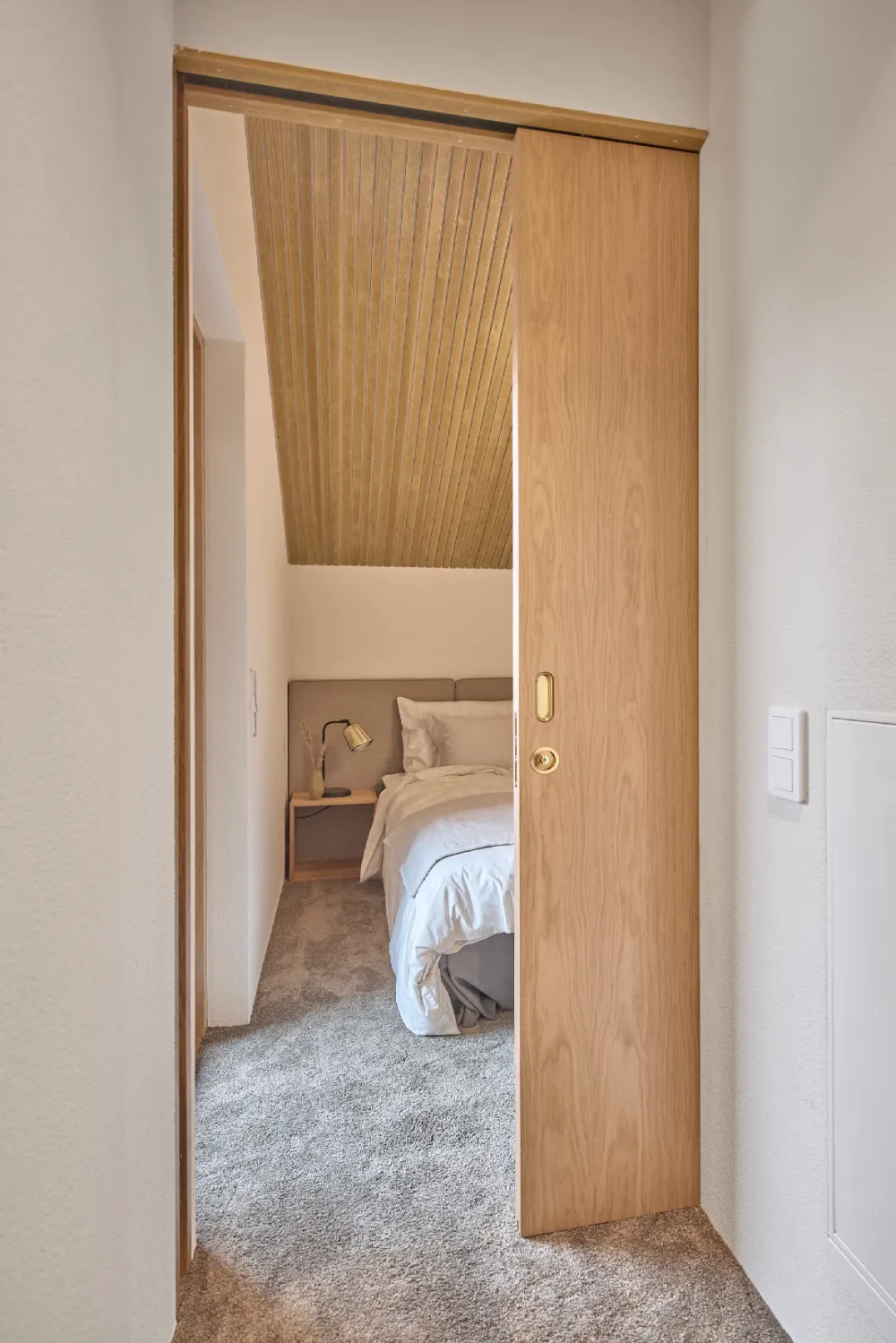 Viiluovet sein&auml;n sis&auml;&auml;n